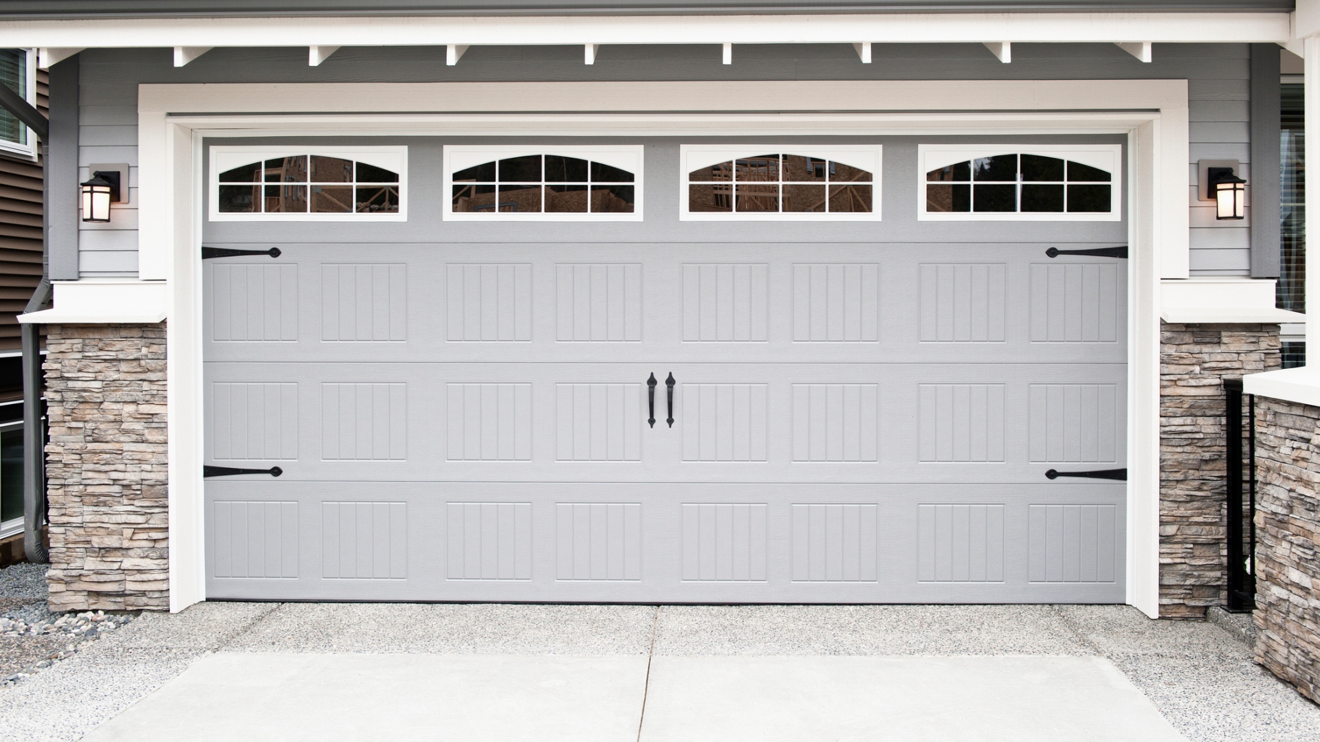 Garage door window tint enhances the garage door's curb appeal