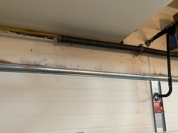 garage-door-spring-replacement