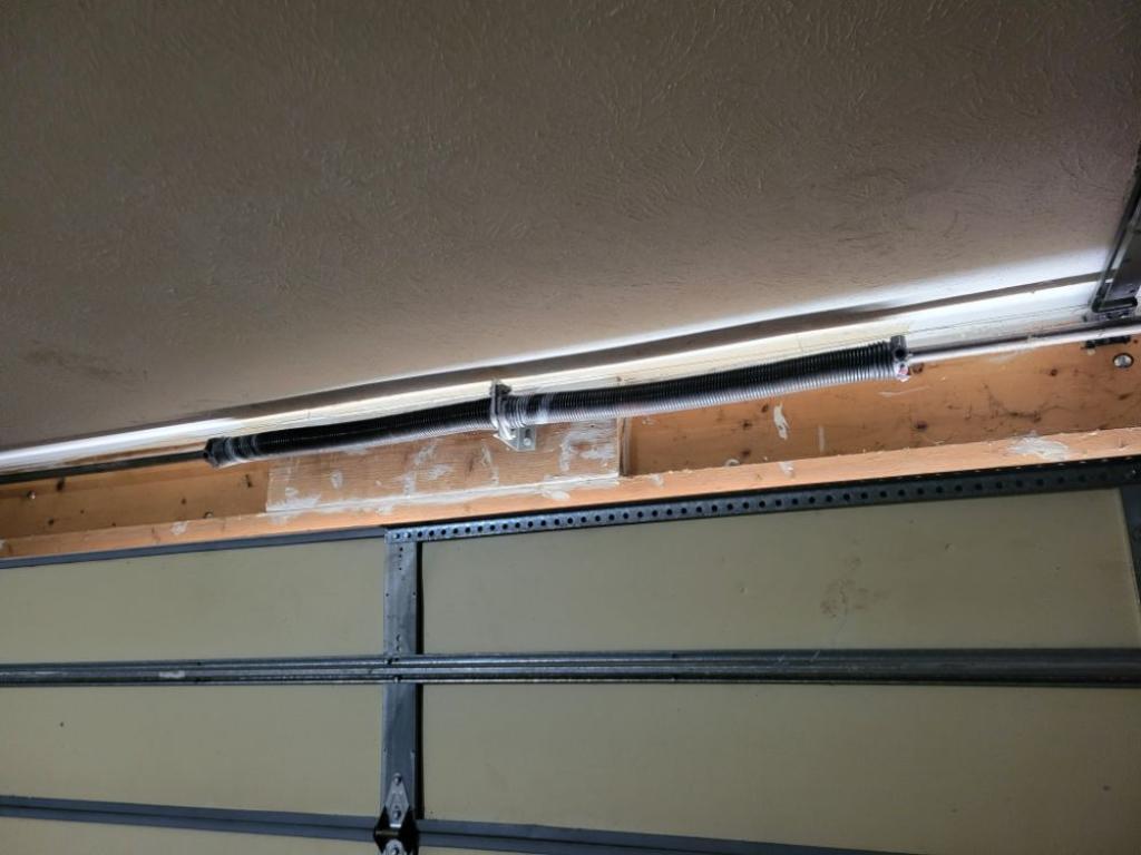 garage-door-spring-replacement