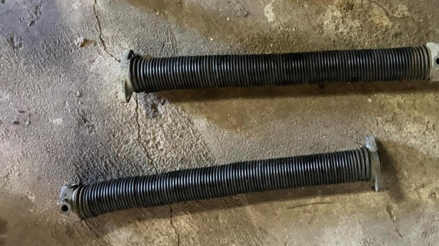 Broken Garage Spring Repair S 75th Ave, Ralston, NE