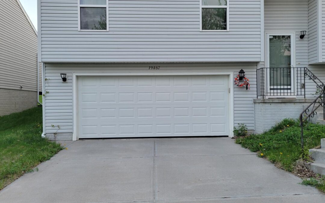 Affordable Garage Door Installation 3rd Ave Council Bluffs