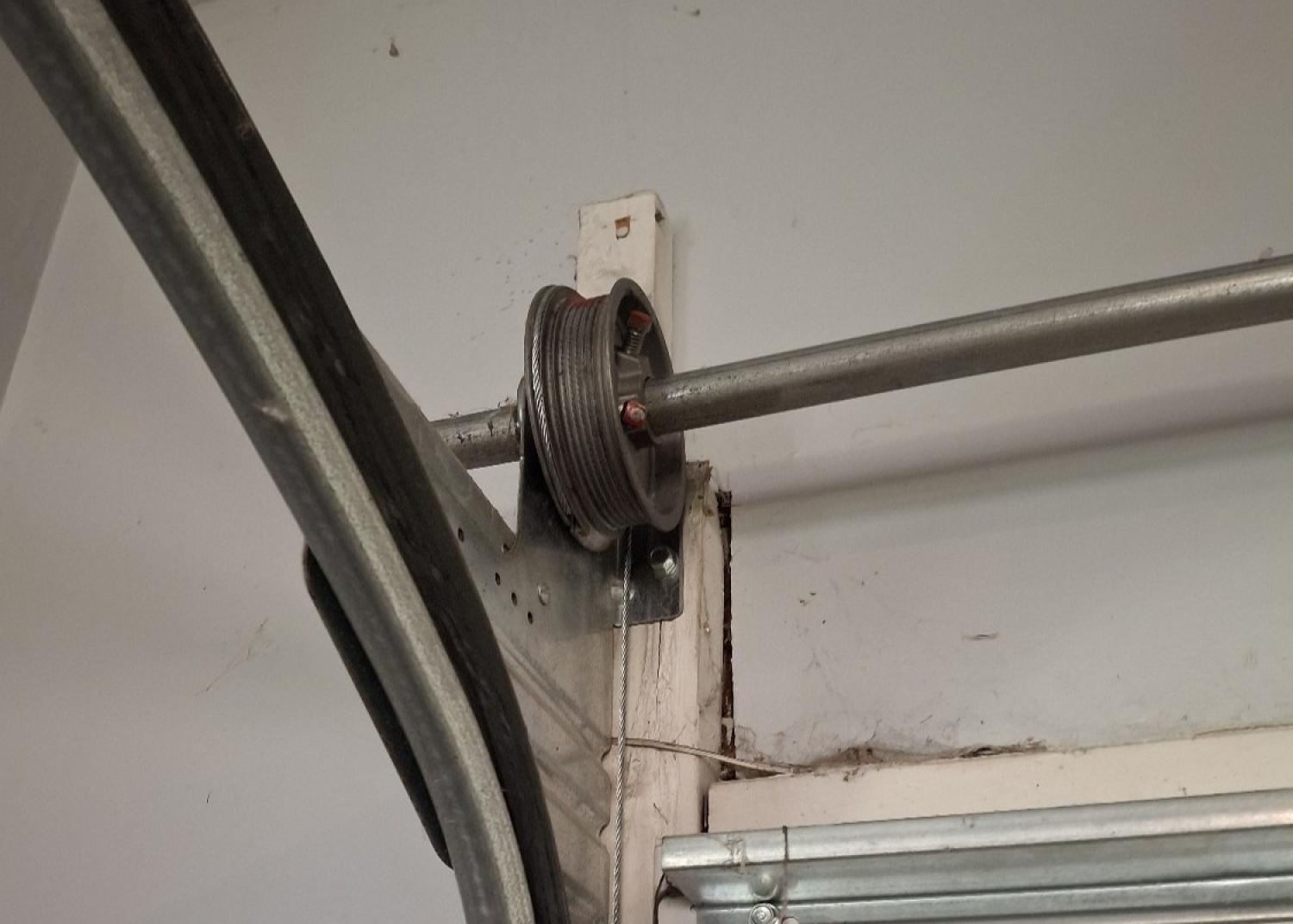 Garage Door Repair 17th Ave, Council Bluffs, IA