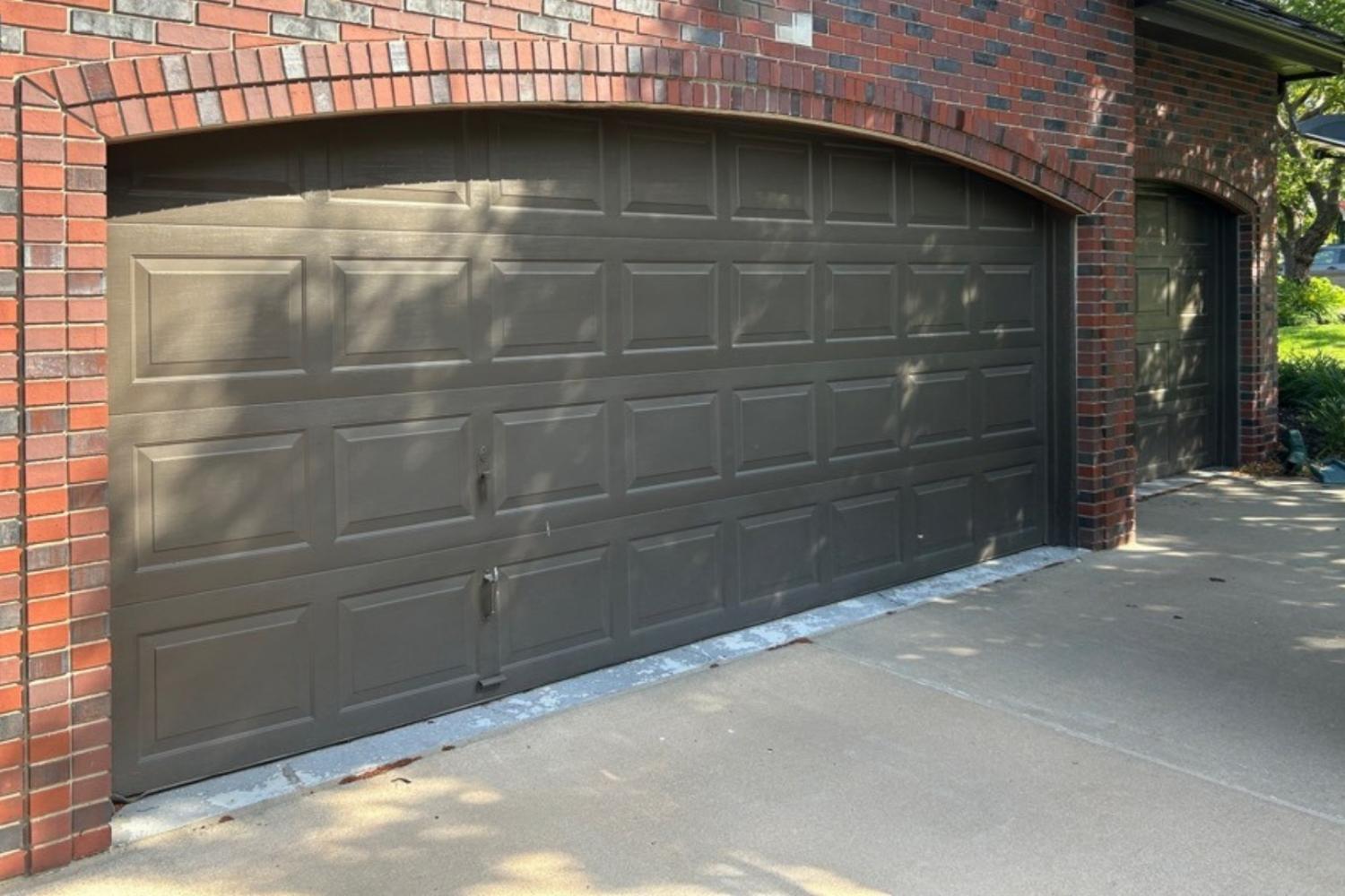 Residential Garage Door Repair Prescott Ave, Lincoln, NE