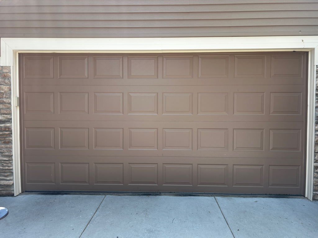 Residential garage door service in Omaha Nebraska